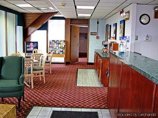 Days Inn By Wyndham Geneva/Finger Lakes Interior photo