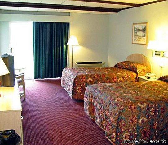 Days Inn By Wyndham Geneva/Finger Lakes Room photo